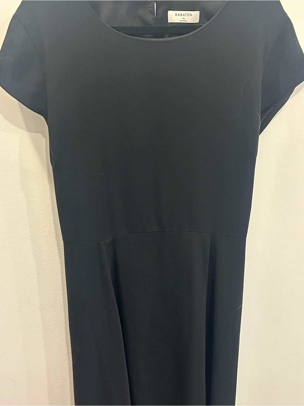 Babaton Black Short-Sleeve Midi Dress with Scoop Neck